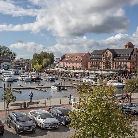 Altstadtapartment Carli- Komfortable Ferienwohnung Im Herzen Von Waren Варен Екстер'єр фото
