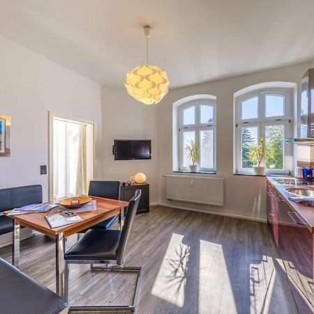 Altstadtapartment Carli- Komfortable Ferienwohnung Im Herzen Von Waren Варен Екстер'єр фото