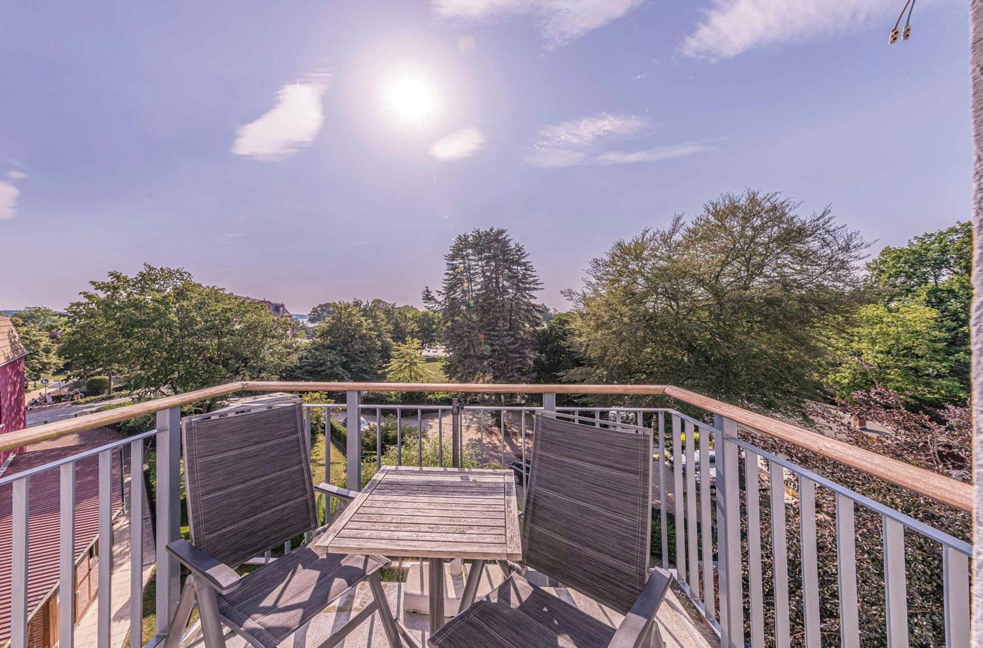 Altstadtapartment Carli- Komfortable Ferienwohnung Im Herzen Von Waren Варен Екстер'єр фото