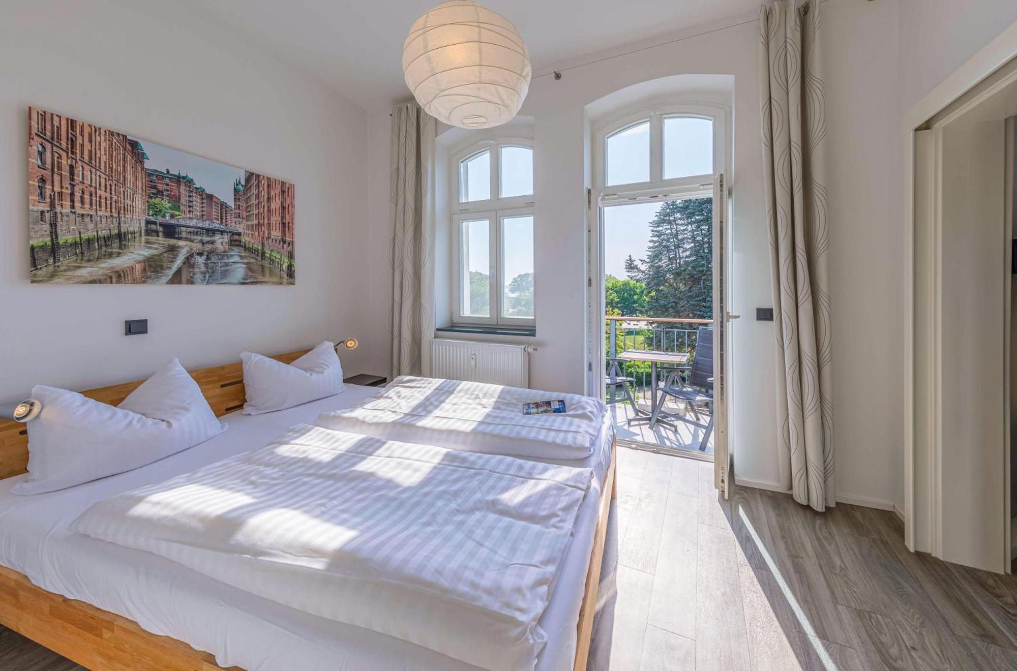 Altstadtapartment Carli- Komfortable Ferienwohnung Im Herzen Von Waren Варен Екстер'єр фото