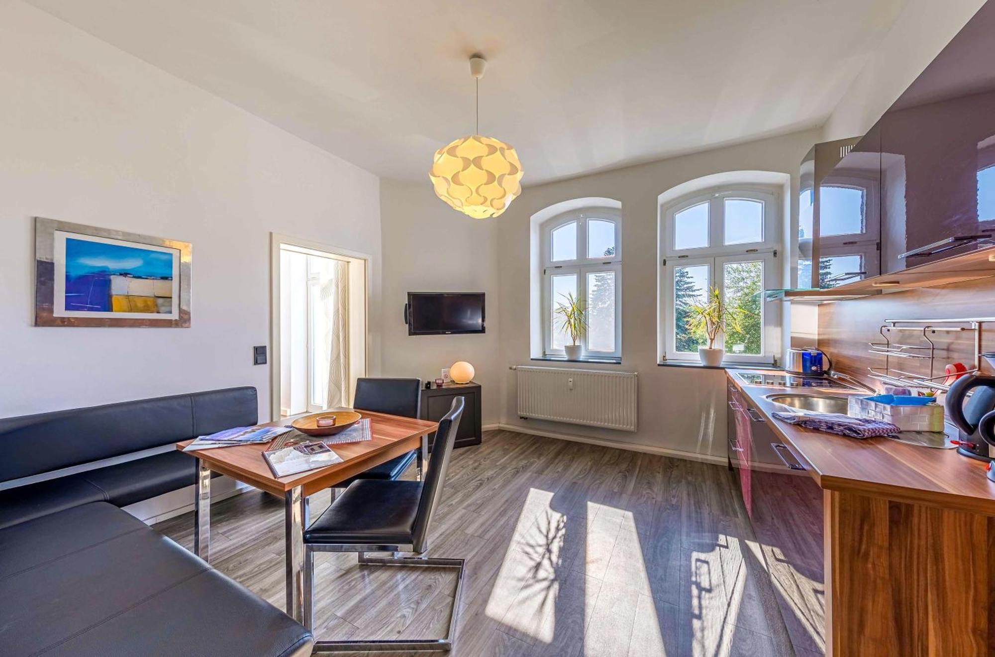 Altstadtapartment Carli- Komfortable Ferienwohnung Im Herzen Von Waren Варен Екстер'єр фото